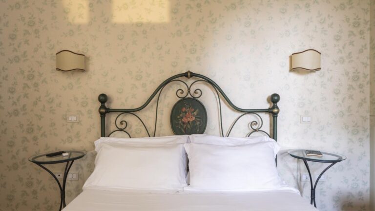 The Superior room, bedroom, Parco dei Cavalieri