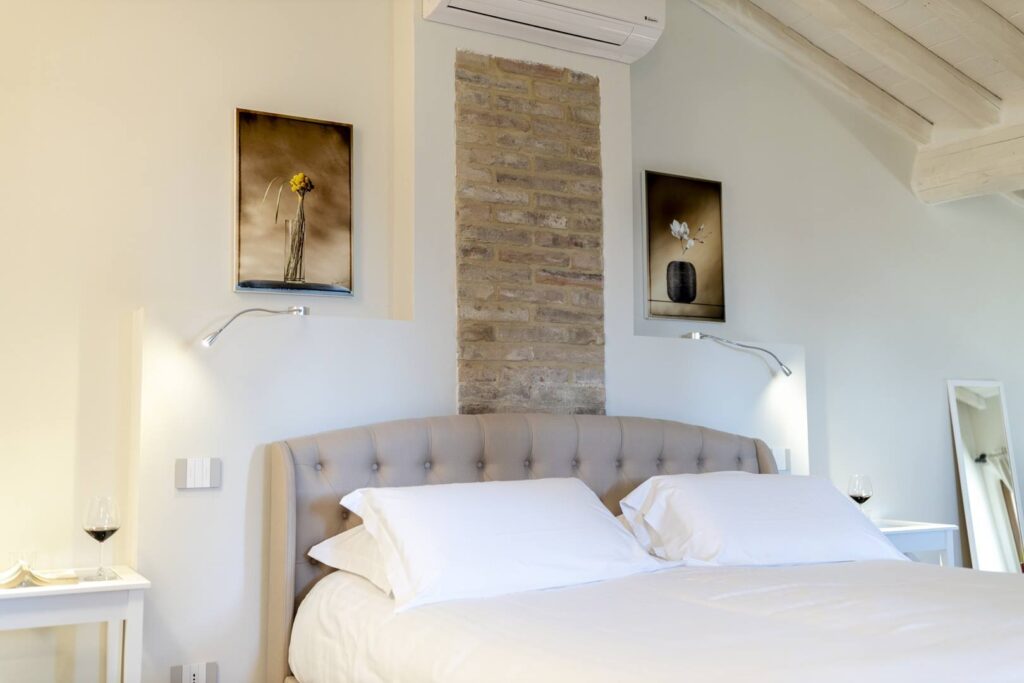 Ada Suite, photograph 1