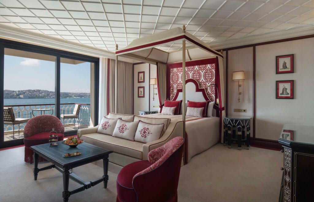 Grand Deluxe Çırağan Bosphorus View Room