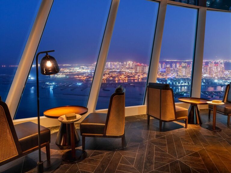 A Skyline Lounge, Raffles Doha