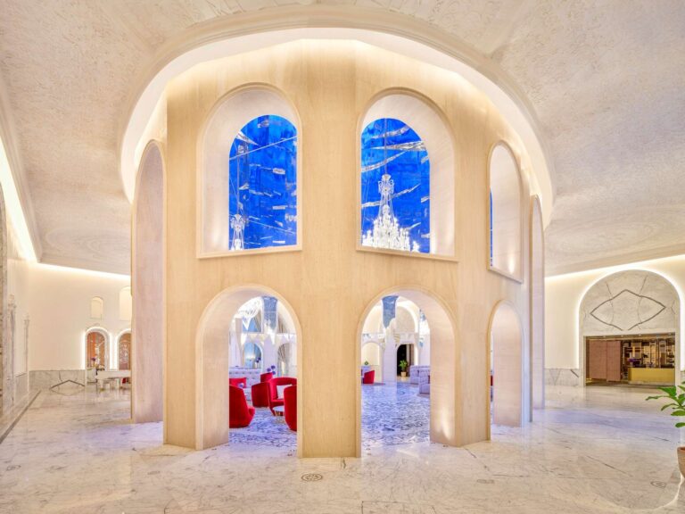 The Lapis Atrium, Raffles Doha