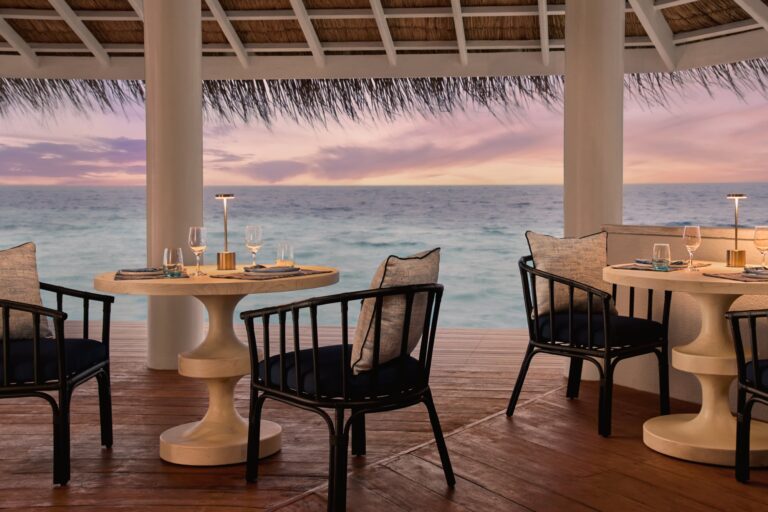 Kaiyo overwater restaurant, Reethi Beach Maldives