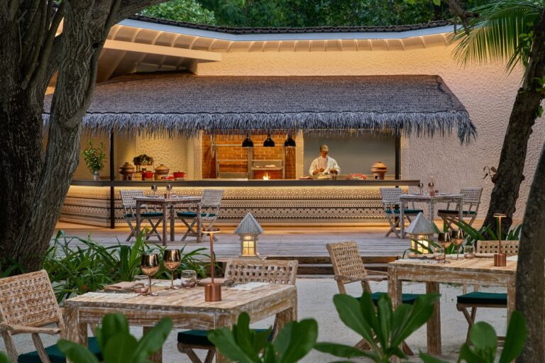 Alifaan restaurant, Reethi Beach Maldives