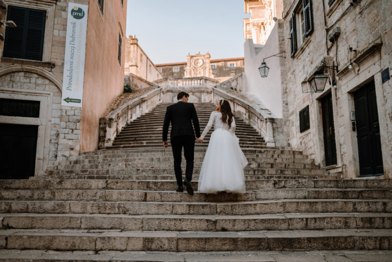Couple climbing the Jesuit steps in Dubrovnik, Reflexion Studio