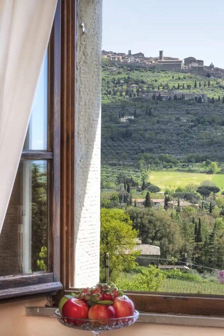 A View of Cortona, Relais & Châteaux Il Falconiere & Spa