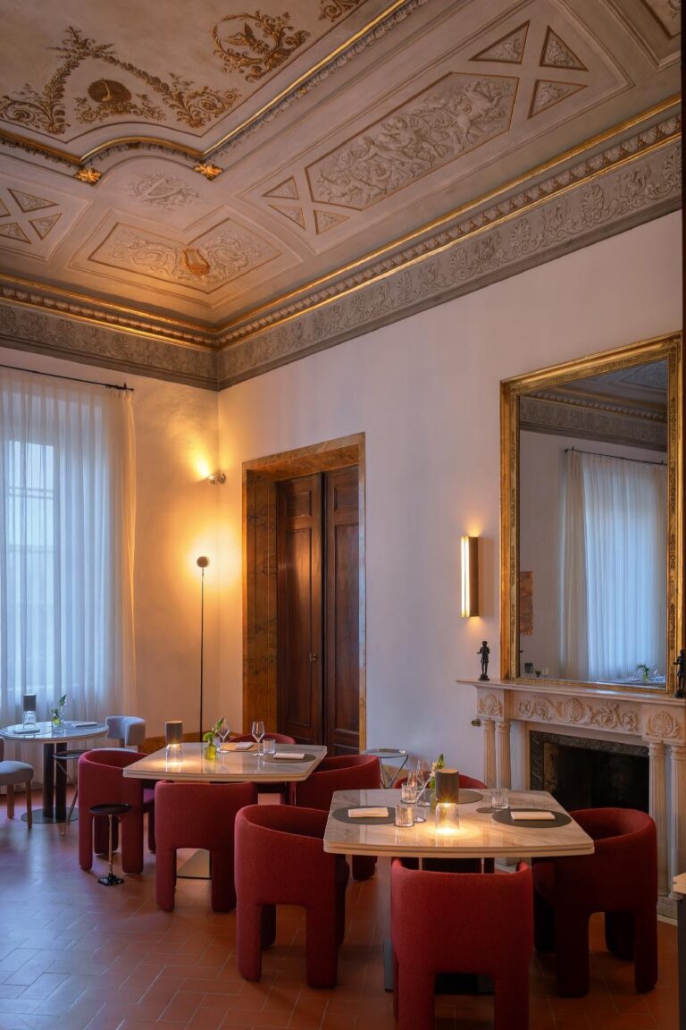 A Table at Guelfi & Ghibellini, Relais Santa Croce by Baglioni Hotels
