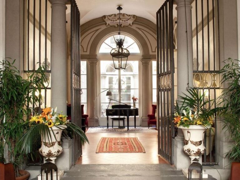 The Palazzo Entrance Hall, Relais Santa Croce by Baglioni Hotels