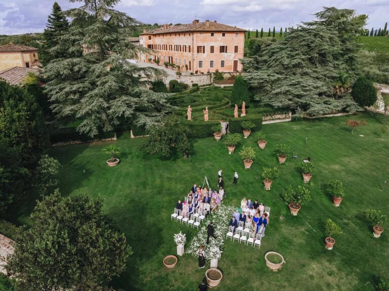 Villa Catignano from the air, with the ceremony set out on the lawn, Tuscany, Rellini Art Studio