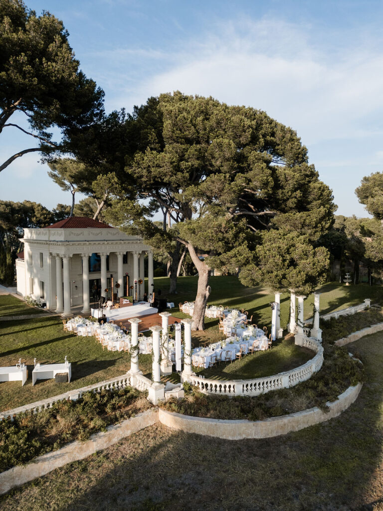 Le Temple and its wedding set-up seen from above, Rocabella
