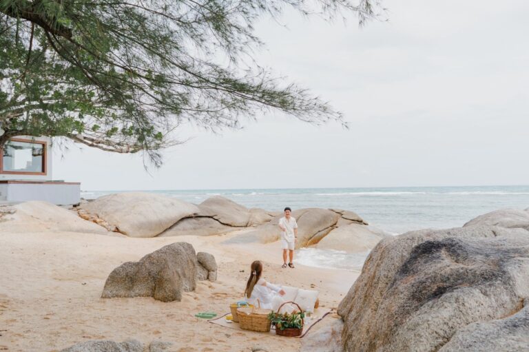 A beach picnic among the granite boulders of the cove, Rocky’s Boutique Resort