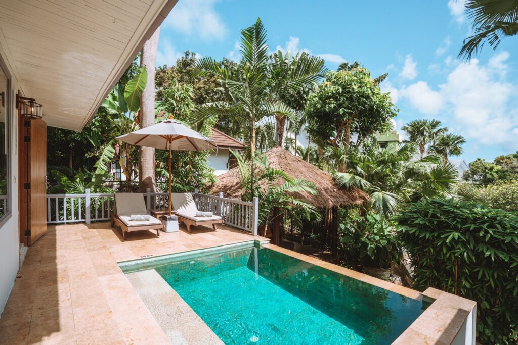 Deluxe Pool View