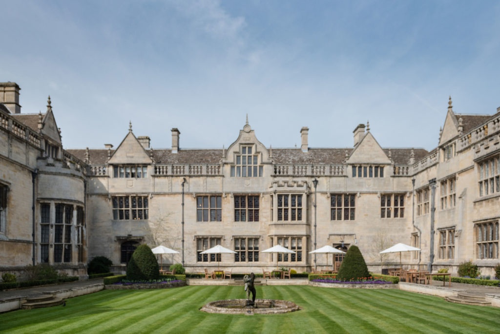 A Tudor hall in 25 acres