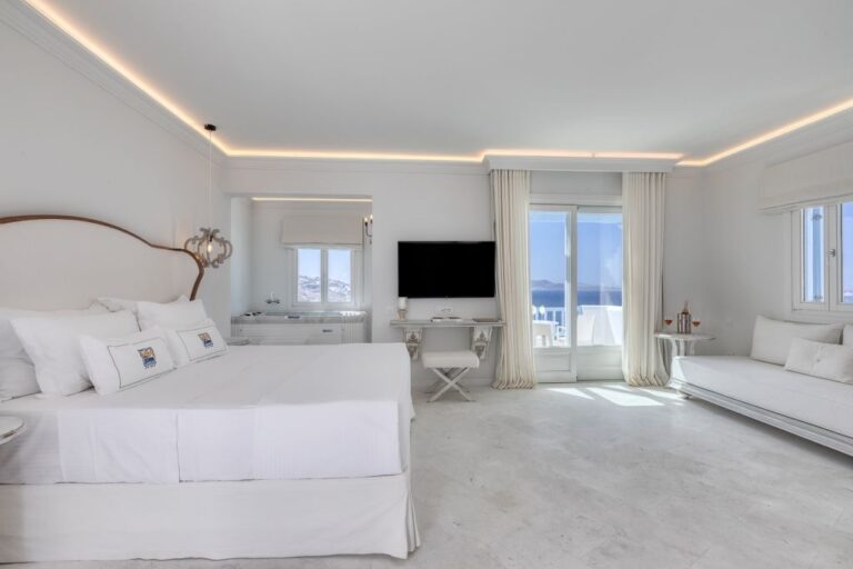 Signature Junior Suite with Sea View, Saint John Hotel Villas and Spa