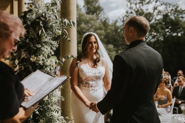 A ceremony in the Gold Room, Salomons Estate