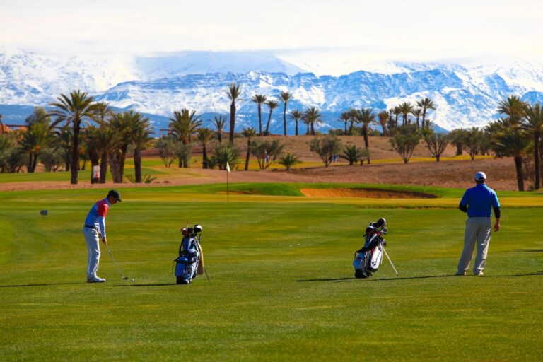 Golf with the Atlas Mountains behind, Selman Marrakech