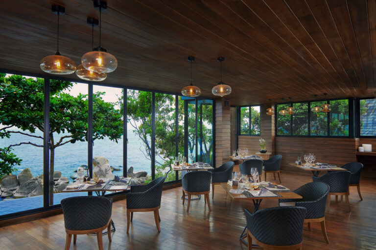 Moon restaurant dining room with sea views, Silavadee Pool Spa Resort
