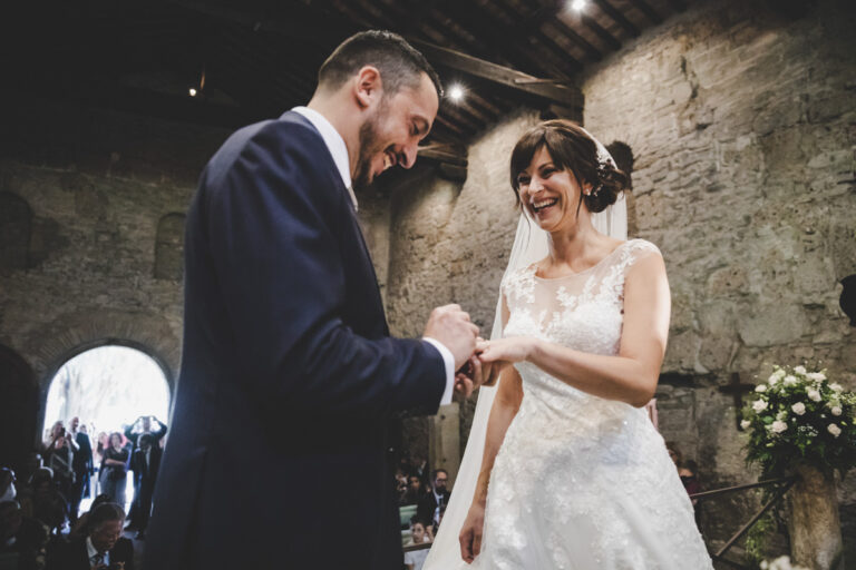 The exchange of rings at a late-summer wedding on Lake Bracciano, Silvia Cleri Photography