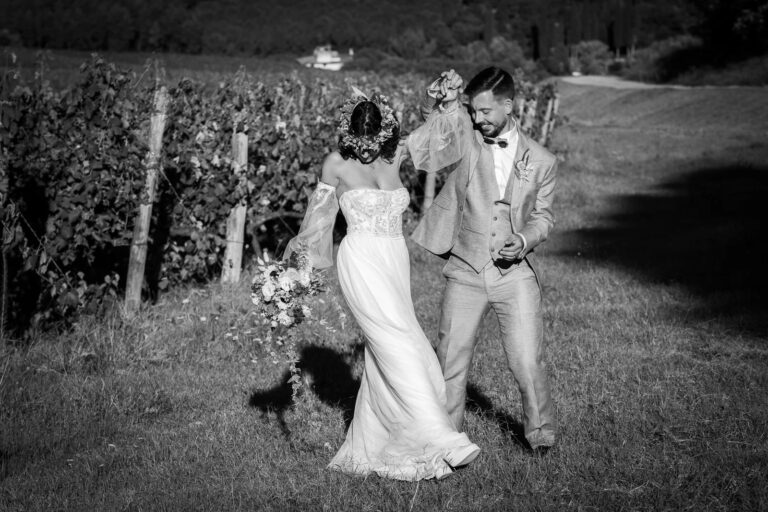A twirl at the edge of a vineyard, in black and white, Simone Perini Photography