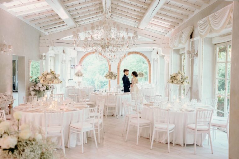 Luca and Onivikt alone in the reception room at Valle di Badia before the guests come in, Simone Perini Photography