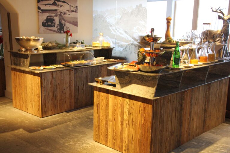 Breakfast buffet, Ski Hotel Maiensee