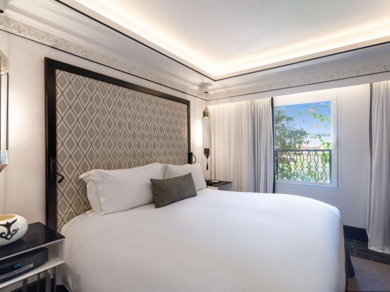 Bedroom with king-size bed, Sofitel Marrakech Lounge and Spa