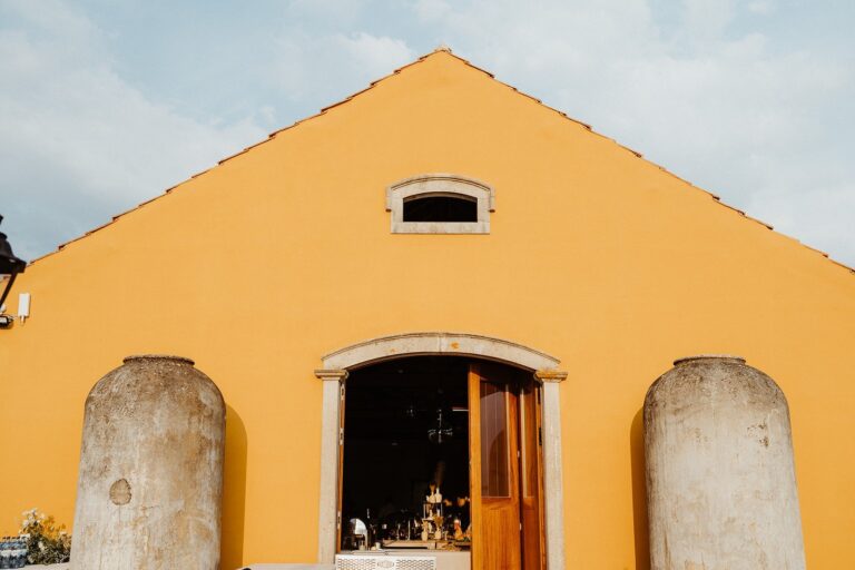 The yellow Barn and its entrance, Solar do Paço Algarve
