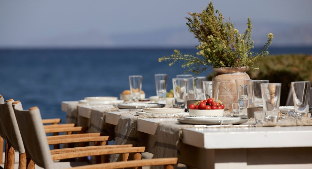 Dinner by the lagoon and the sea