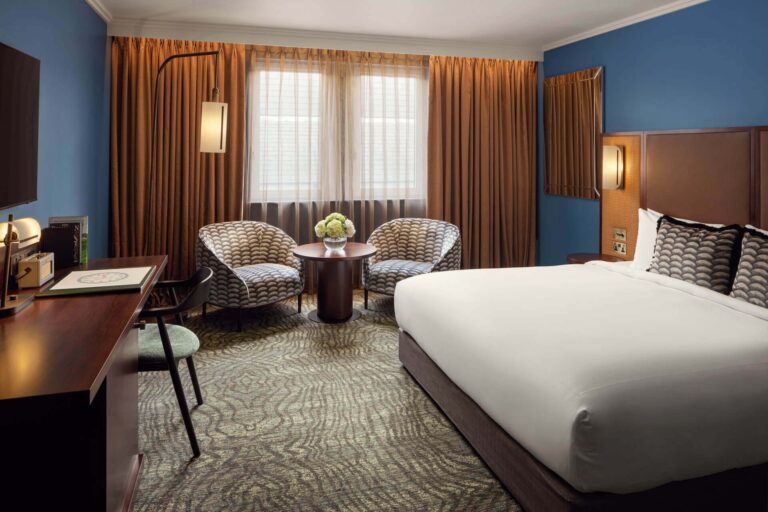 A Deluxe King Bedroom, St Pancras Renaissance Hotel London