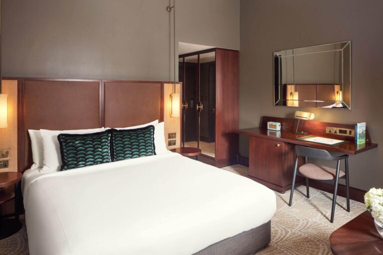 A Loft Bedroom, St Pancras Renaissance Hotel London