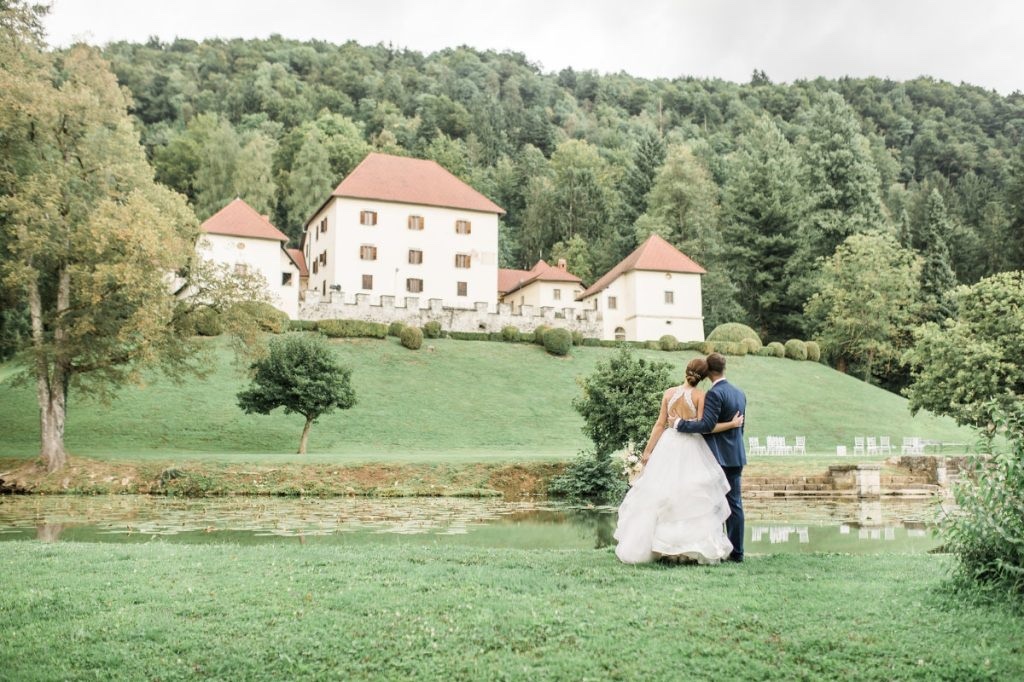 A Couple by the Lake, Strmol Castle