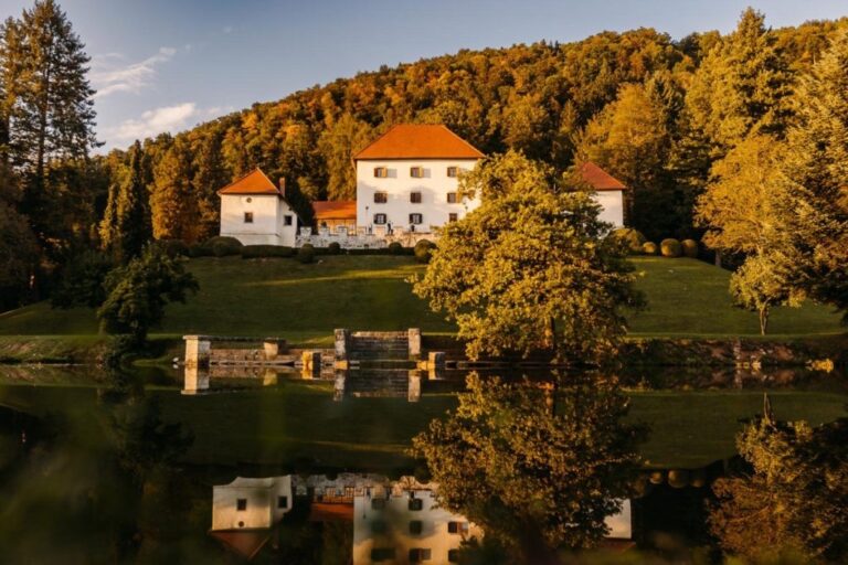The Lake in Autumn, Strmol Castle