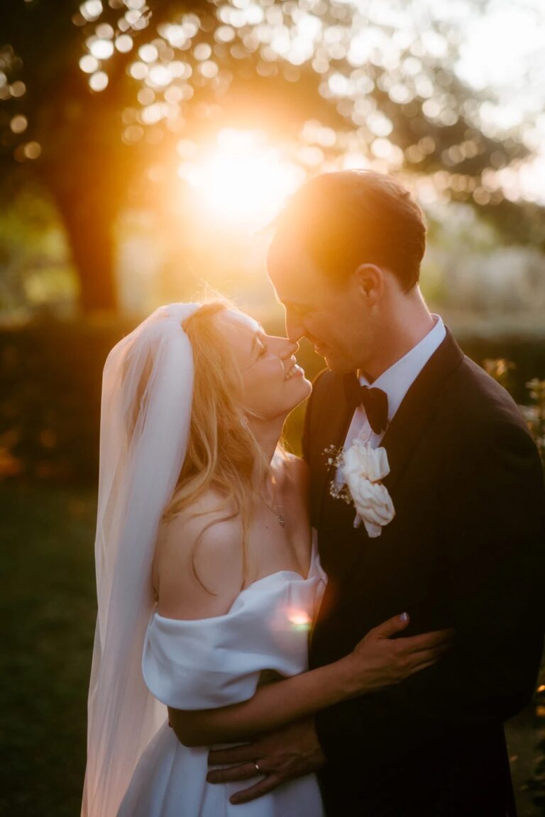 A couple in the last of the sun at Villa Lemura, Umbria, Studio Fotografico Bacci