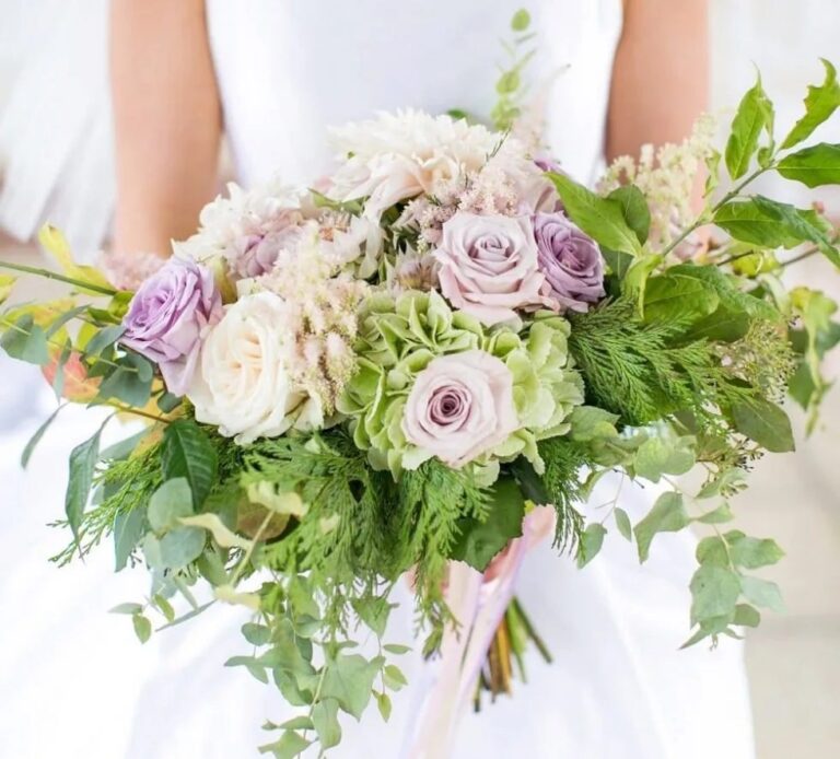 Bouquet detail, lilac rose and astilbe, Gaynes Park, Sweet Pea Floral Design