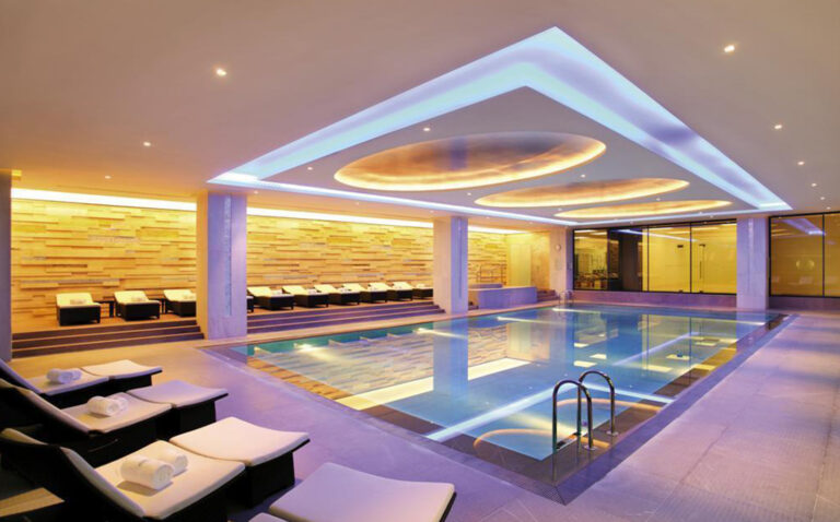 Indoor pool, Swissôtel The Bosphorus Istanbul