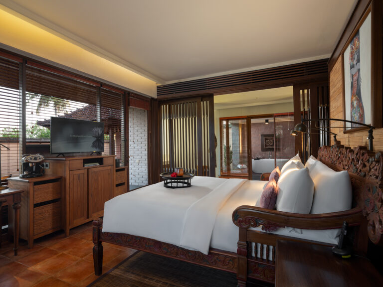 King bedroom with seating, Tanah Gajah, a Resort by Hadiprana