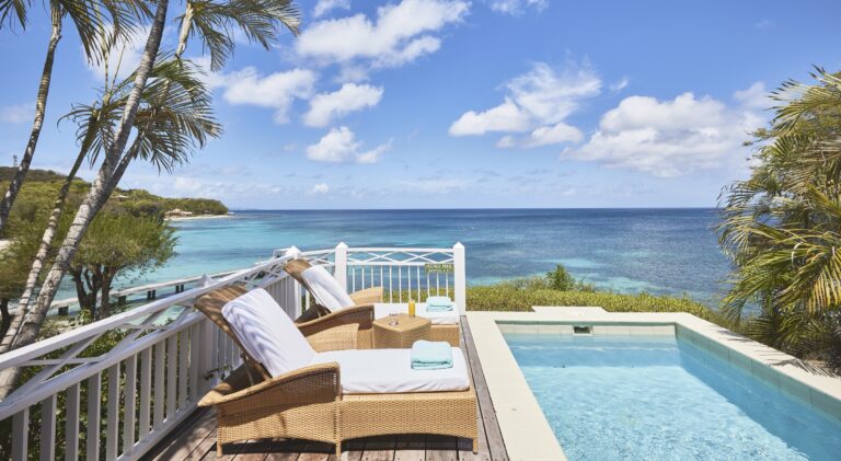 Terrace and plunge pool above the Caribbean Sea, The Cotton House