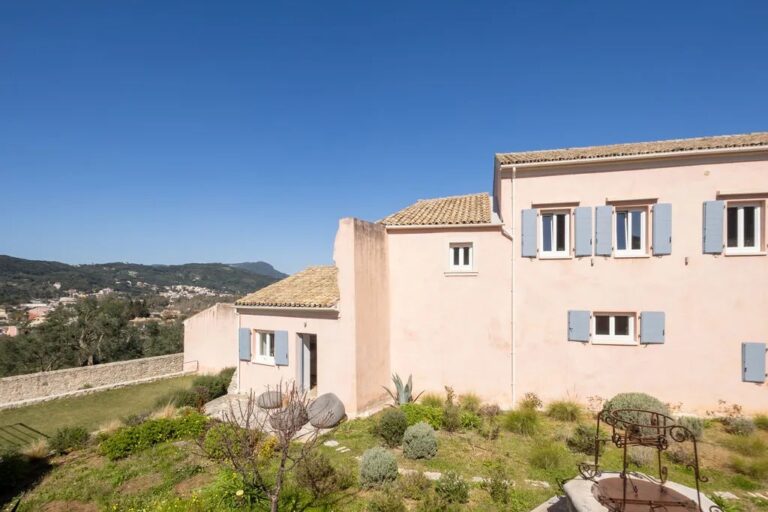 The rear of the estate with the garden, The Courti Estate