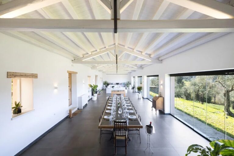 The long dining and living hall, The Courti Estate
