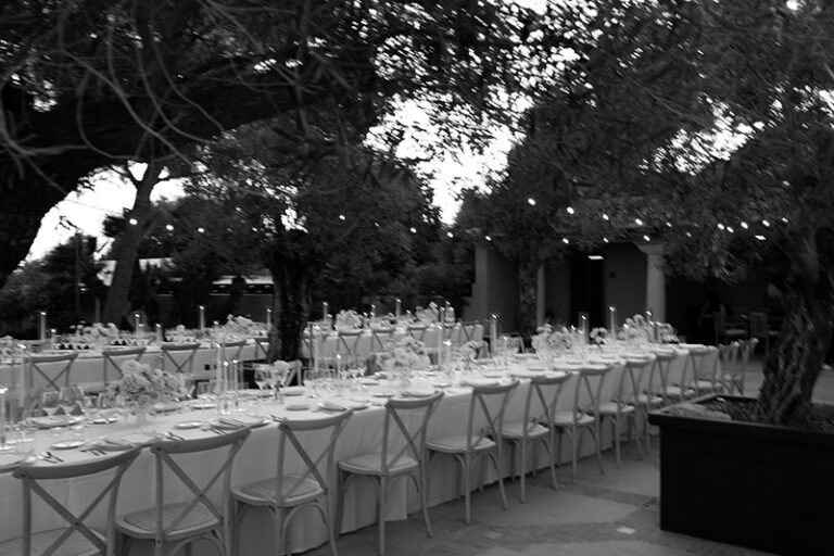 A long table under the trees, The Experialist