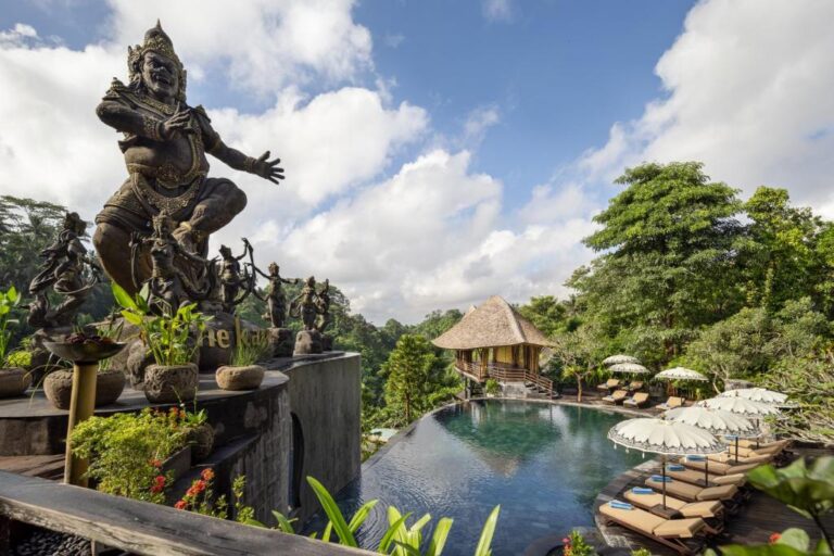 Wanna Valley Pool with a Balinese statue, The Kayon Valley Resort Ubud