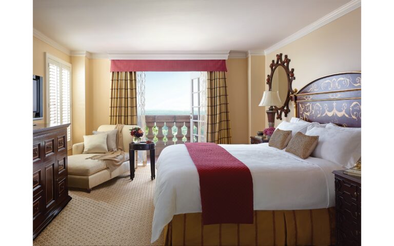 The bedroom of the Tournament of Roses Suite, The Langham Huntington Pasadena
