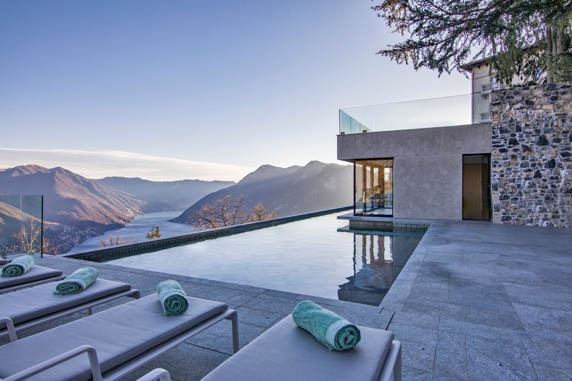 , The Luxury Travel Book