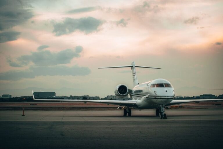 , The Luxury Travel Book
