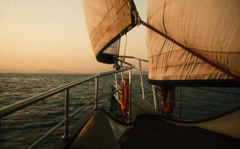 , The Luxury Travel Book