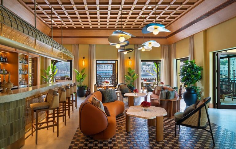 The bar and lounge at Thiptara, The Palace Downtown Dubai
