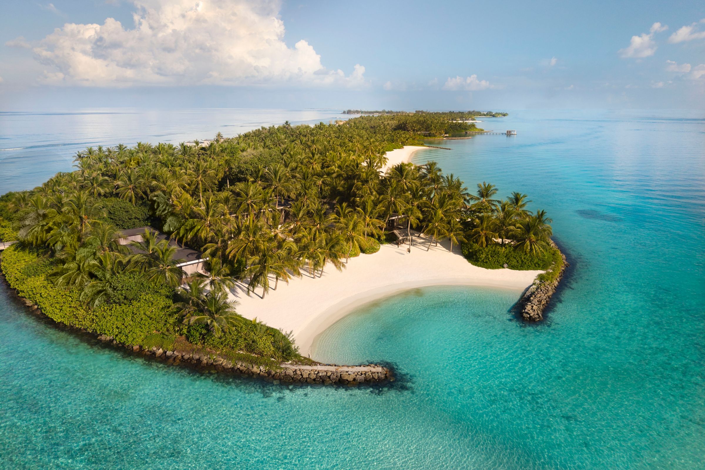 The island with its palm cover and white-sand beach, The Ritz-Carlton Maldives, Fari Islands
