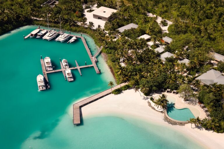 Fari Marina from above, The Ritz-Carlton Maldives, Fari Islands