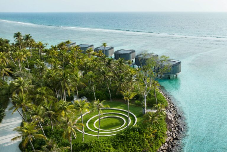 Garden path and villas at the water's edge, The Ritz-Carlton Maldives, Fari Islands