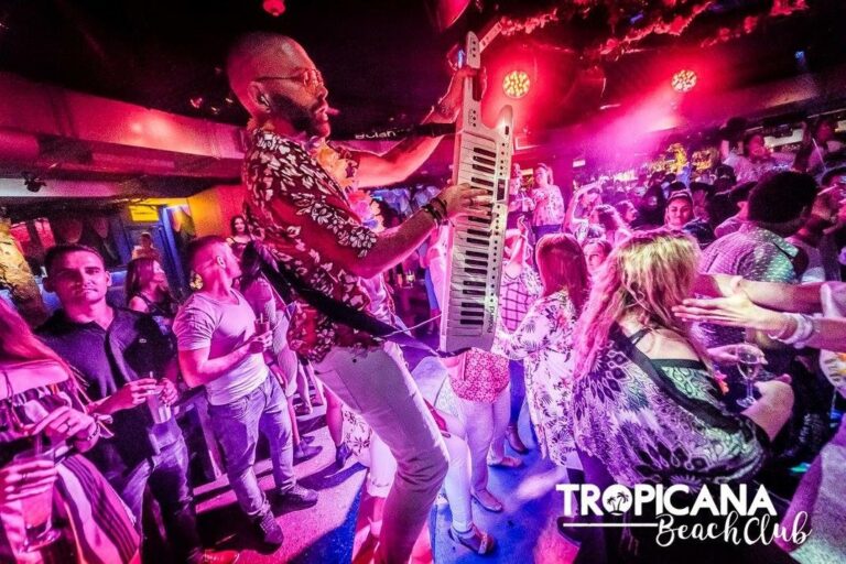 The keytar player in the crowd at the Tropicana Beach Club, The Sway Allstars
