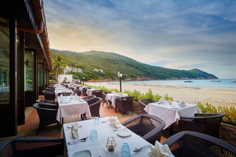 MareNero alfresco dining, The Taaras Beach and Spa Resort